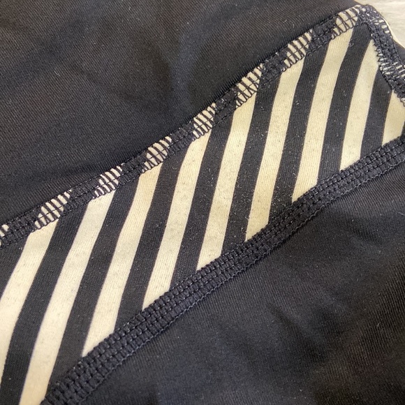 Athleta Black & White Sides Diagonal Striped Leggings Size Small - Picture 14 of 15